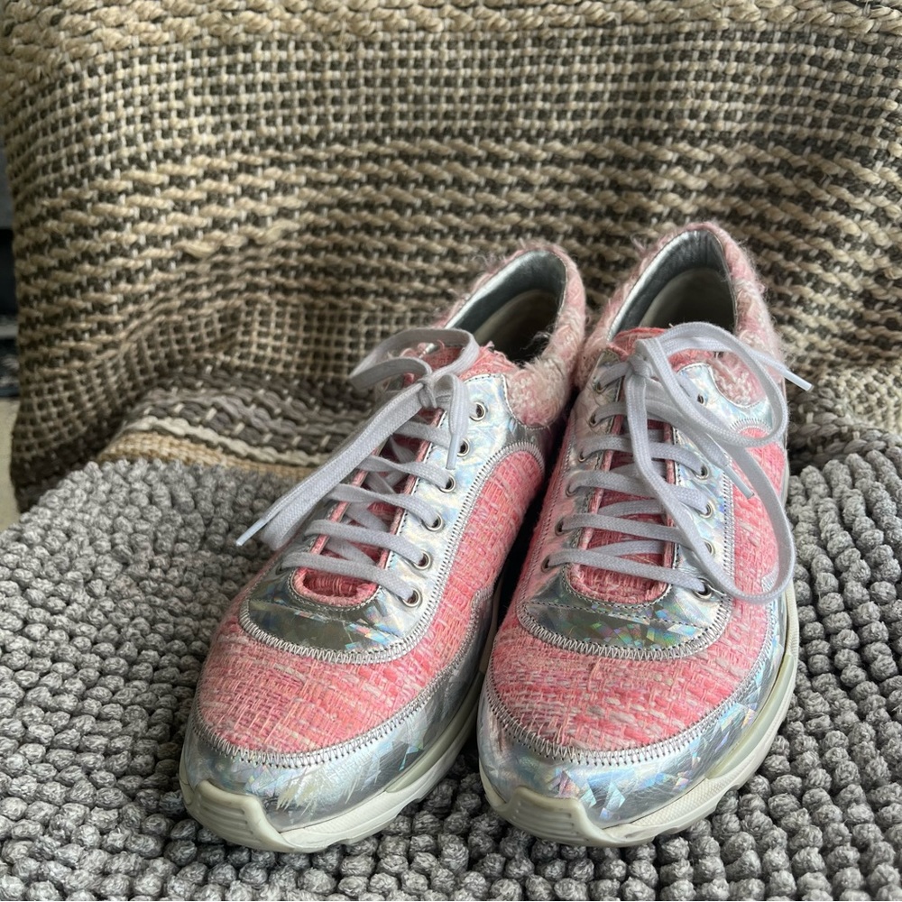 CHANEL sneakers, pink tweed with holographic accents. Euro size 39 1/2